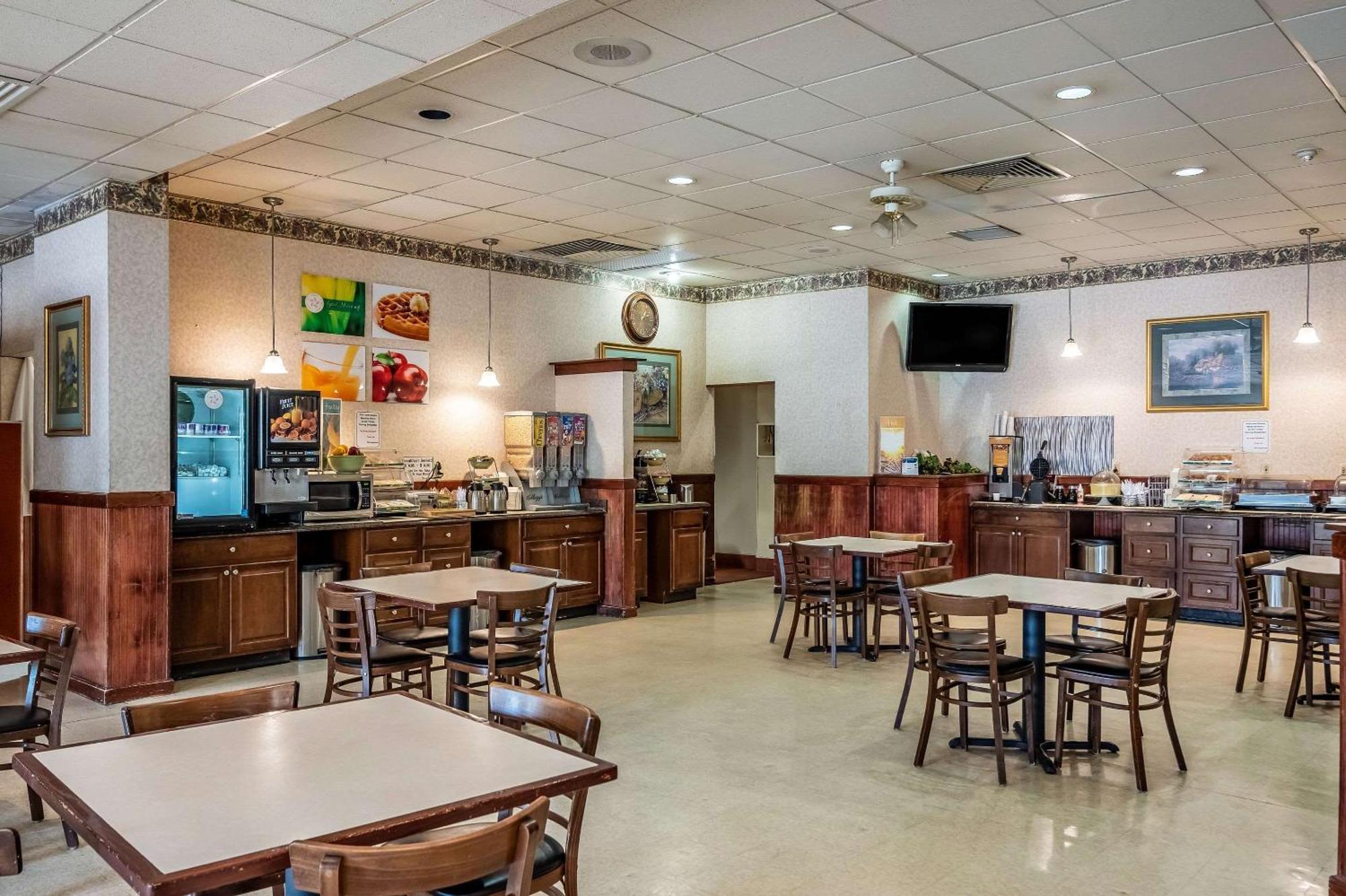 Quality Inn Trinidad Bagian luar foto