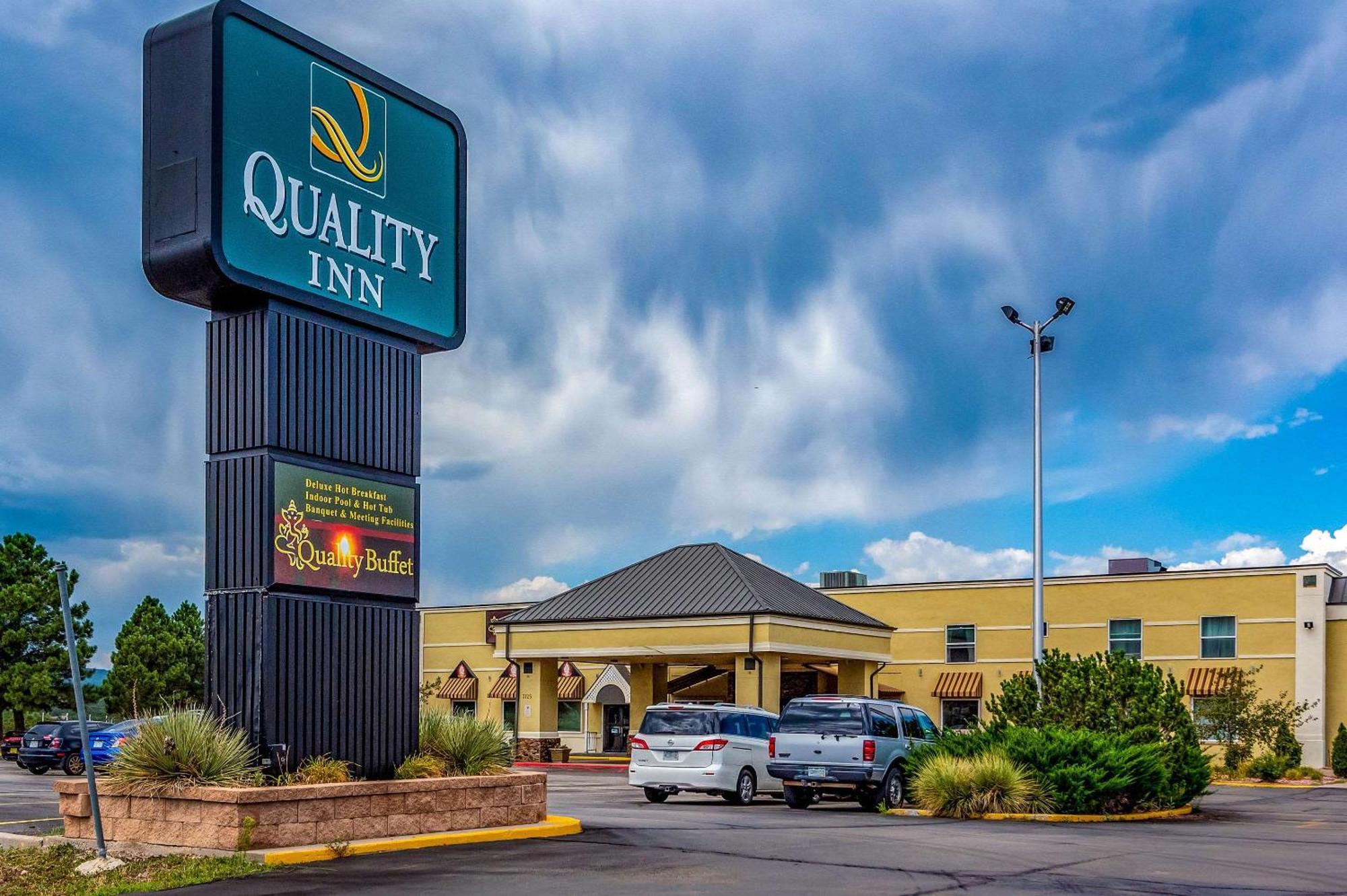 Quality Inn Trinidad Bagian luar foto