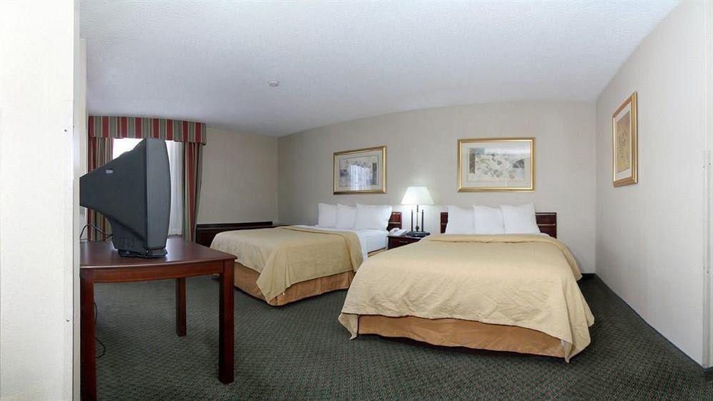 Quality Inn Trinidad Bagian luar foto