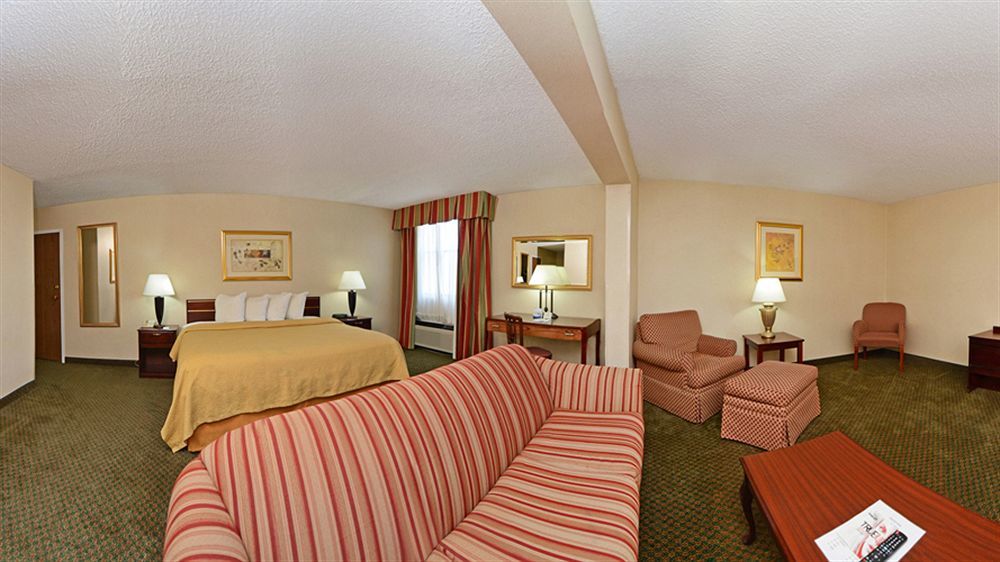 Quality Inn Trinidad Bagian luar foto
