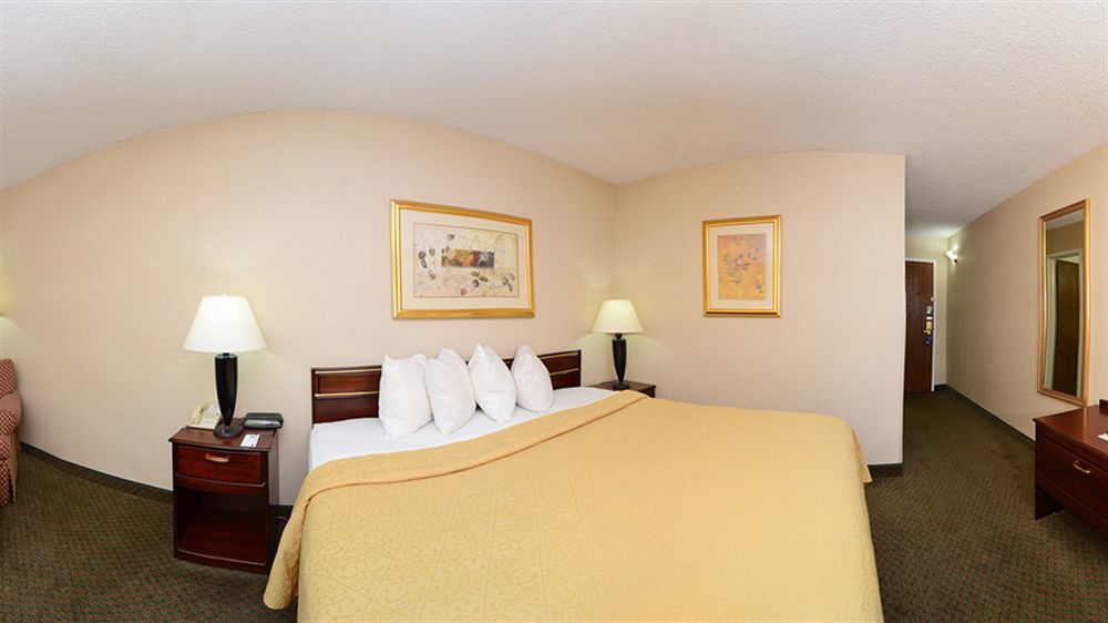 Quality Inn Trinidad Bagian luar foto